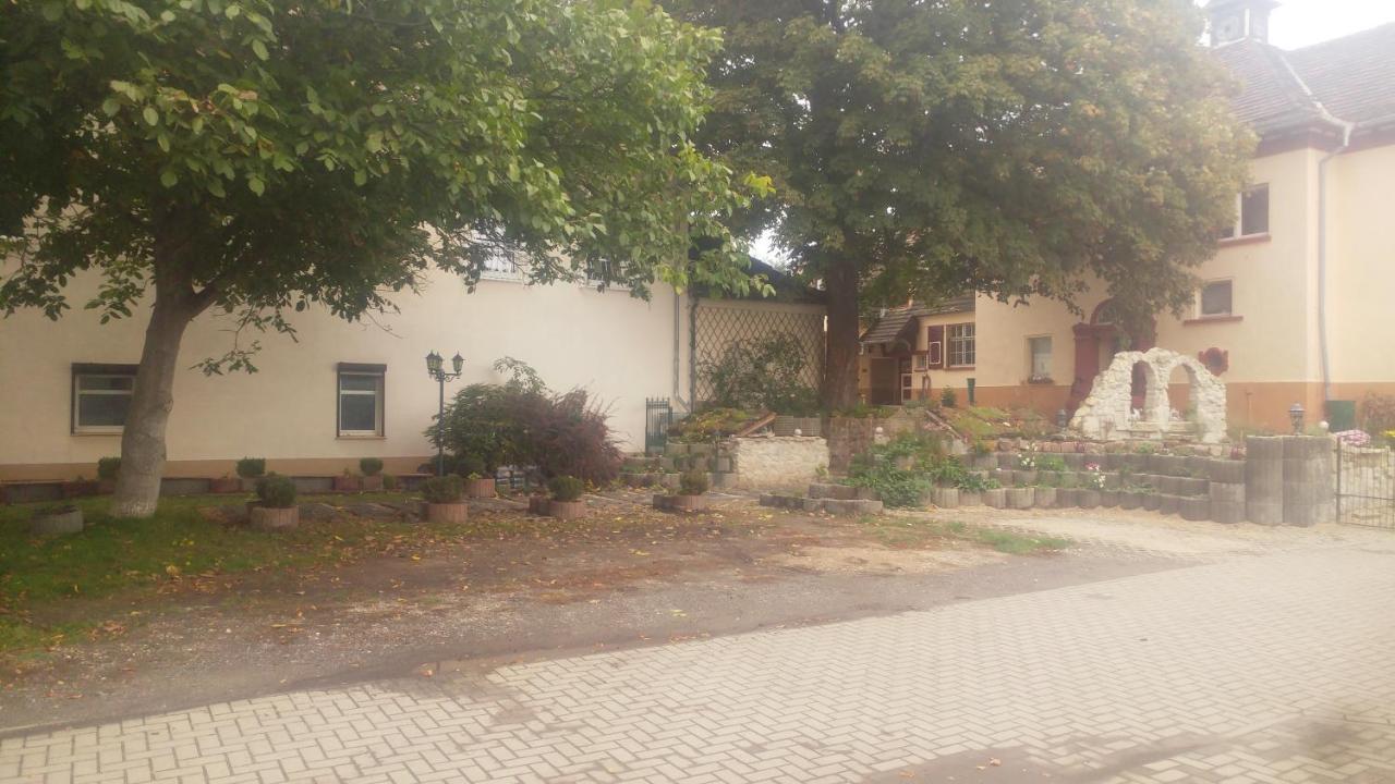 Historische Schule "Ferienwohnung Pauline" I&Ii Stobnitz Esterno foto