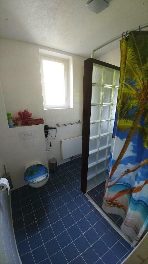 Historische Schule "Ferienwohnung Pauline" I&Ii Stobnitz Esterno foto